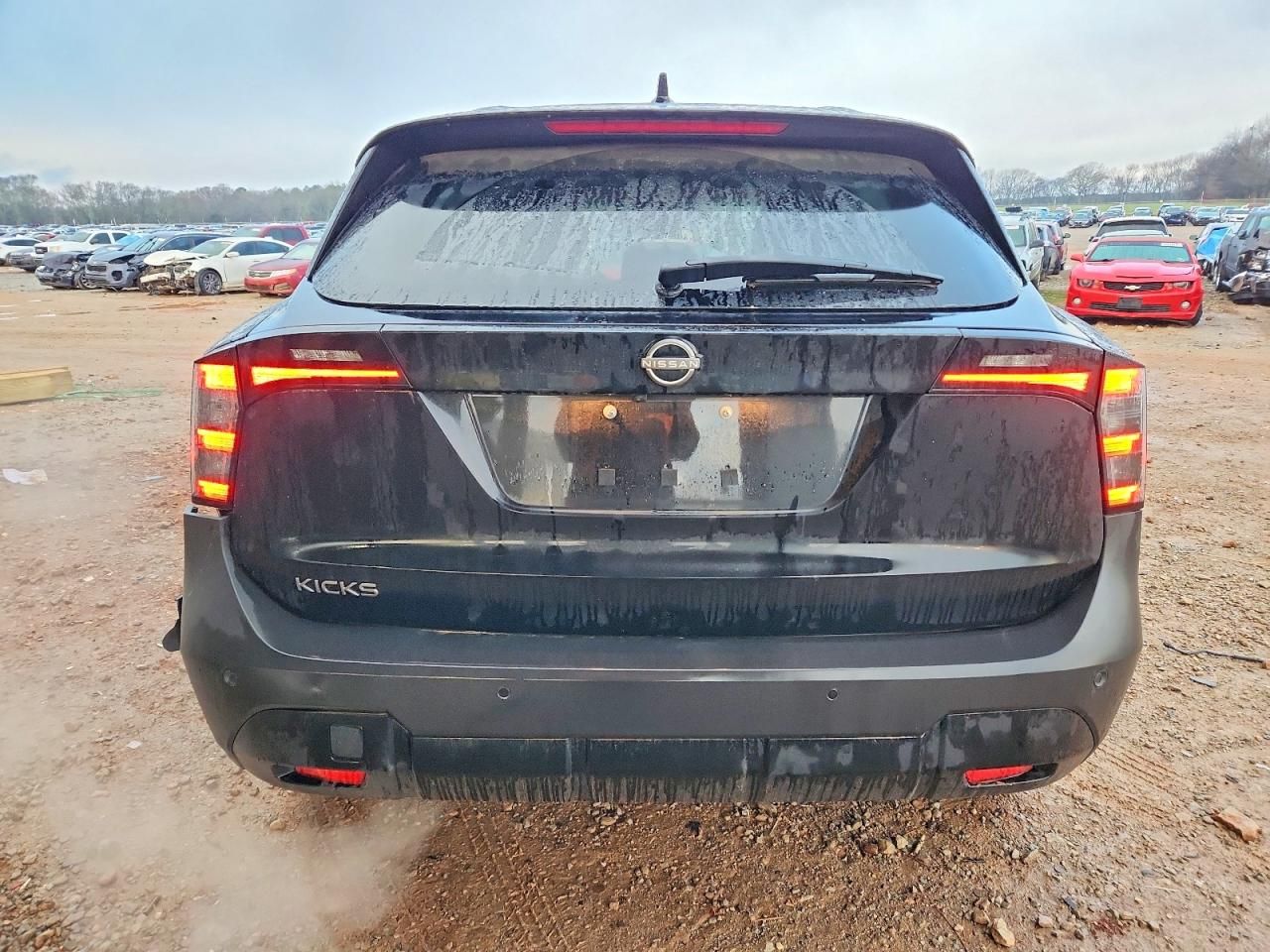 2025 Nissan Kicks sv