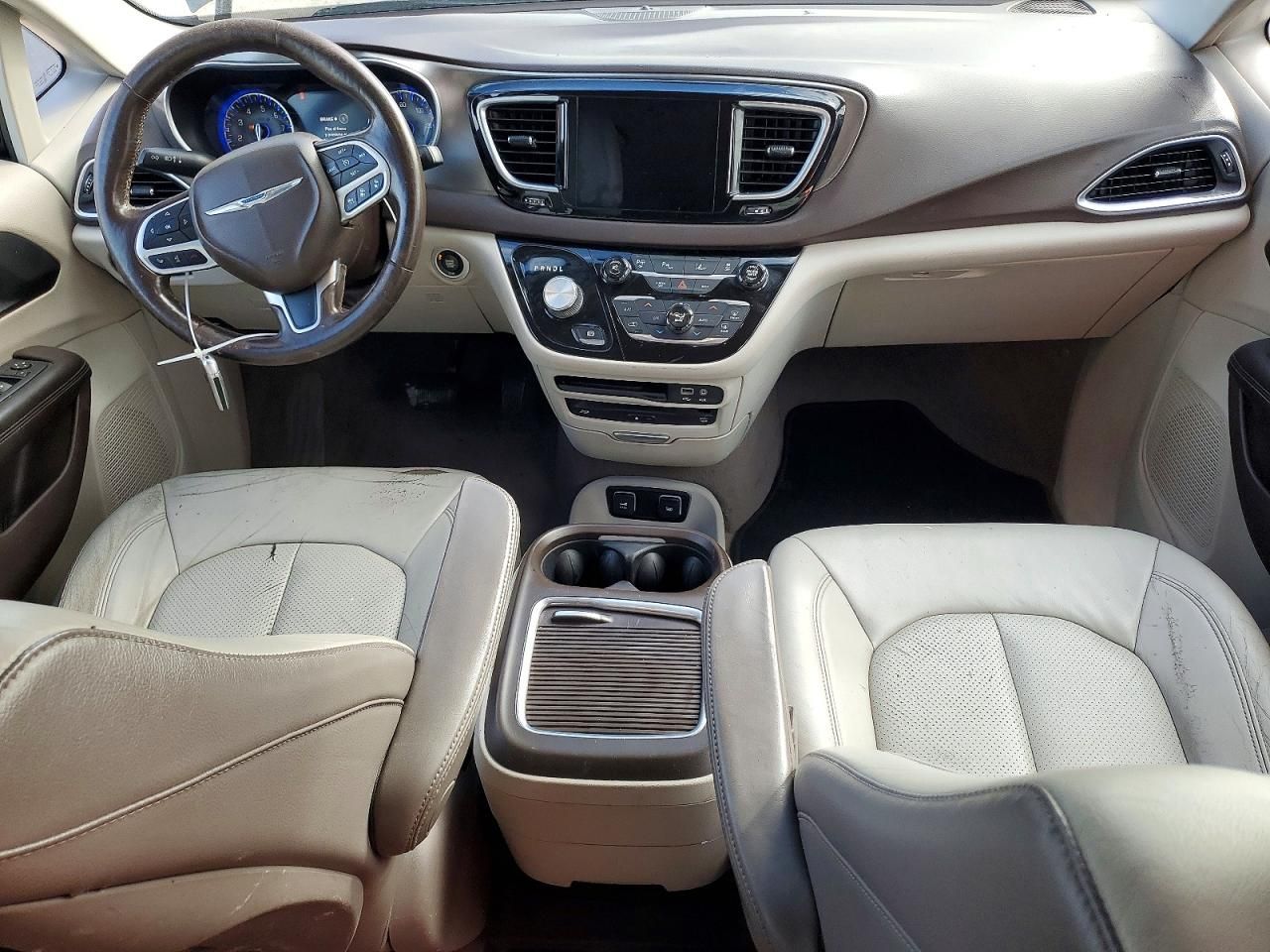 2017 Chrysler Pacifica Touring l Plus