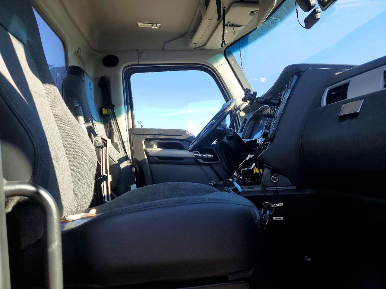 2024 Kenworth T680 Semi Truck