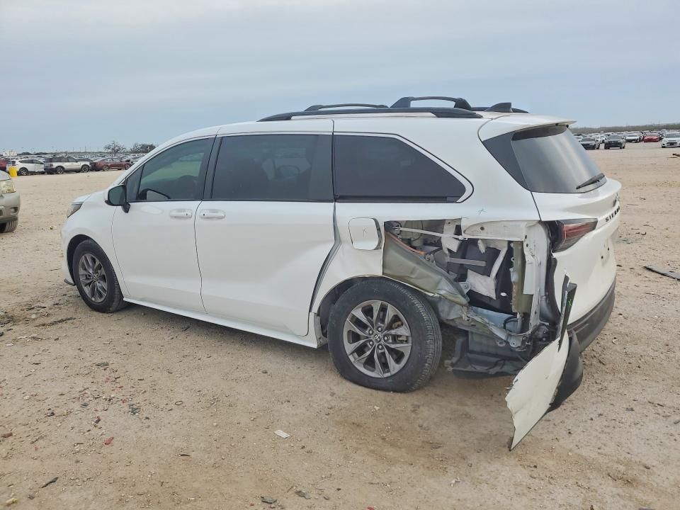 2023 Toyota Sienna le