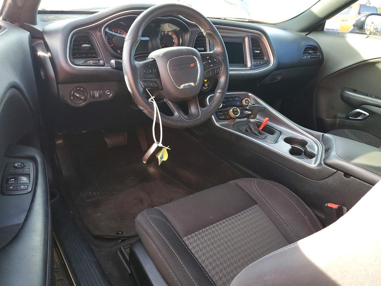 2018 Dodge Challenger sxt