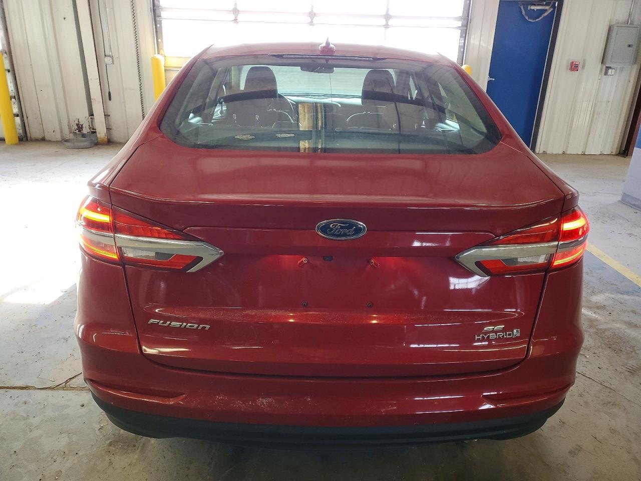 2020 Ford Fusion se