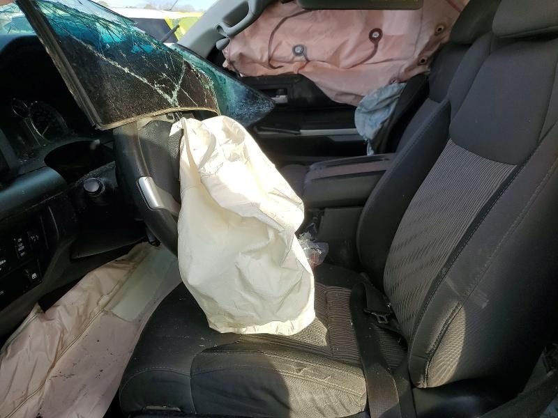 2016 Toyota Tundra Crewmax SR5