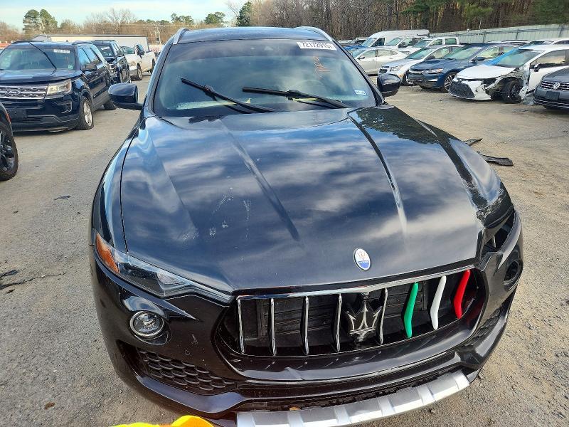2017 Maserati Levante Luxury