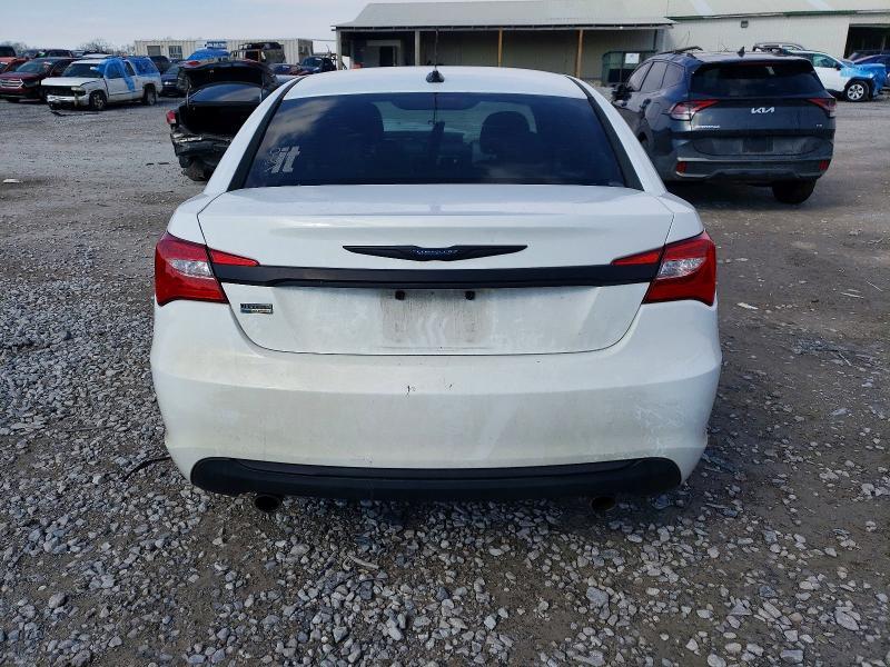 2013 Chrysler 200 lx