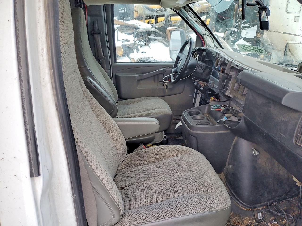 2020 Chevrolet Express Delivery Truck