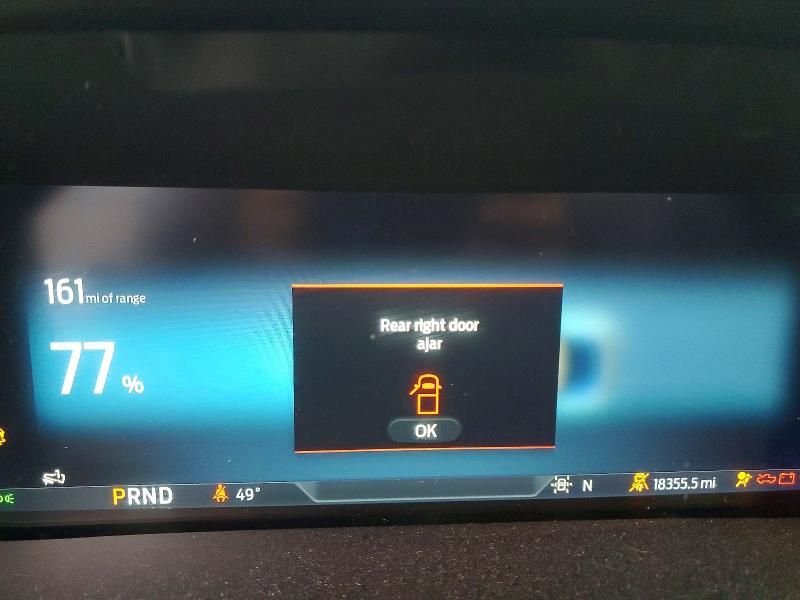 2023 Ford F150 Lightning pro