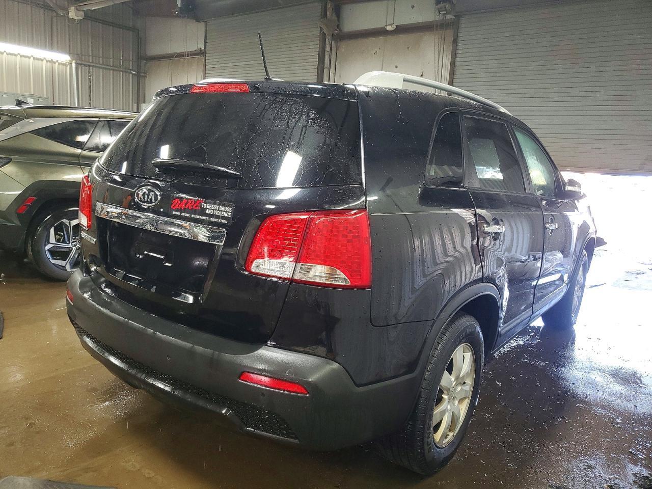 2011 KIA Sorento lx