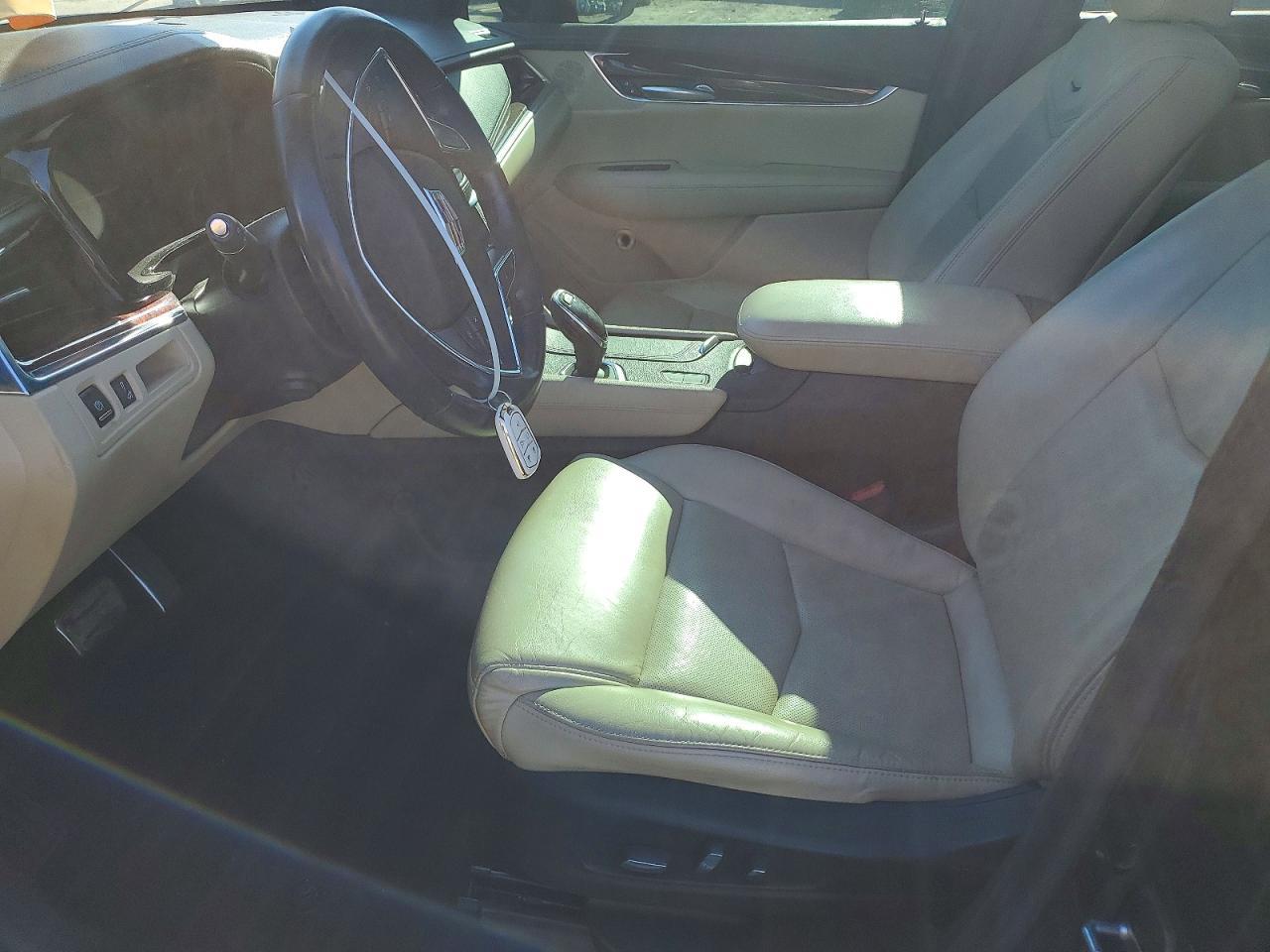 2018 Cadillac XT5 Premium Luxury