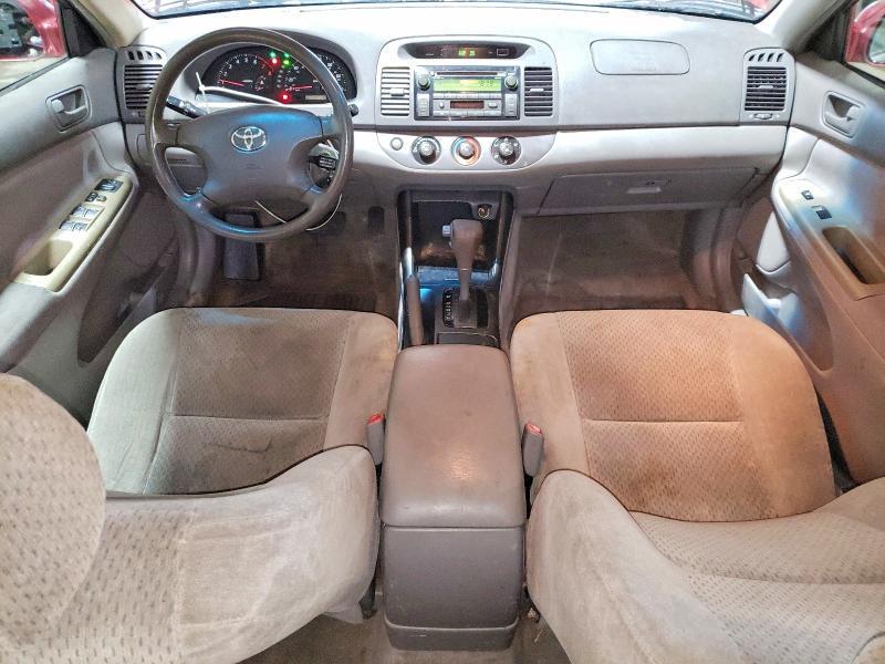 2004 Toyota Camry le