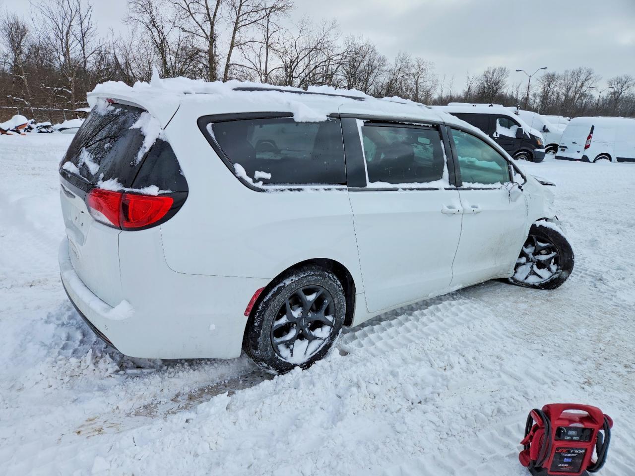 2018 Chrysler Pacifica Touring l