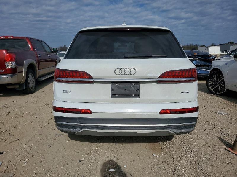 2021 Audi Q7 Premium Plus