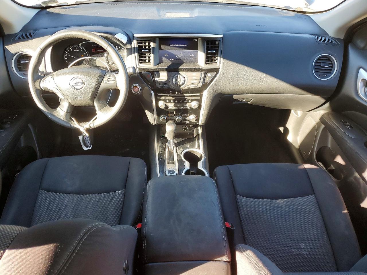 2017 Nissan Pathfinder s