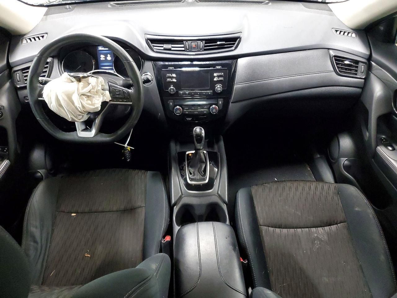 2017 Nissan Rogue sv