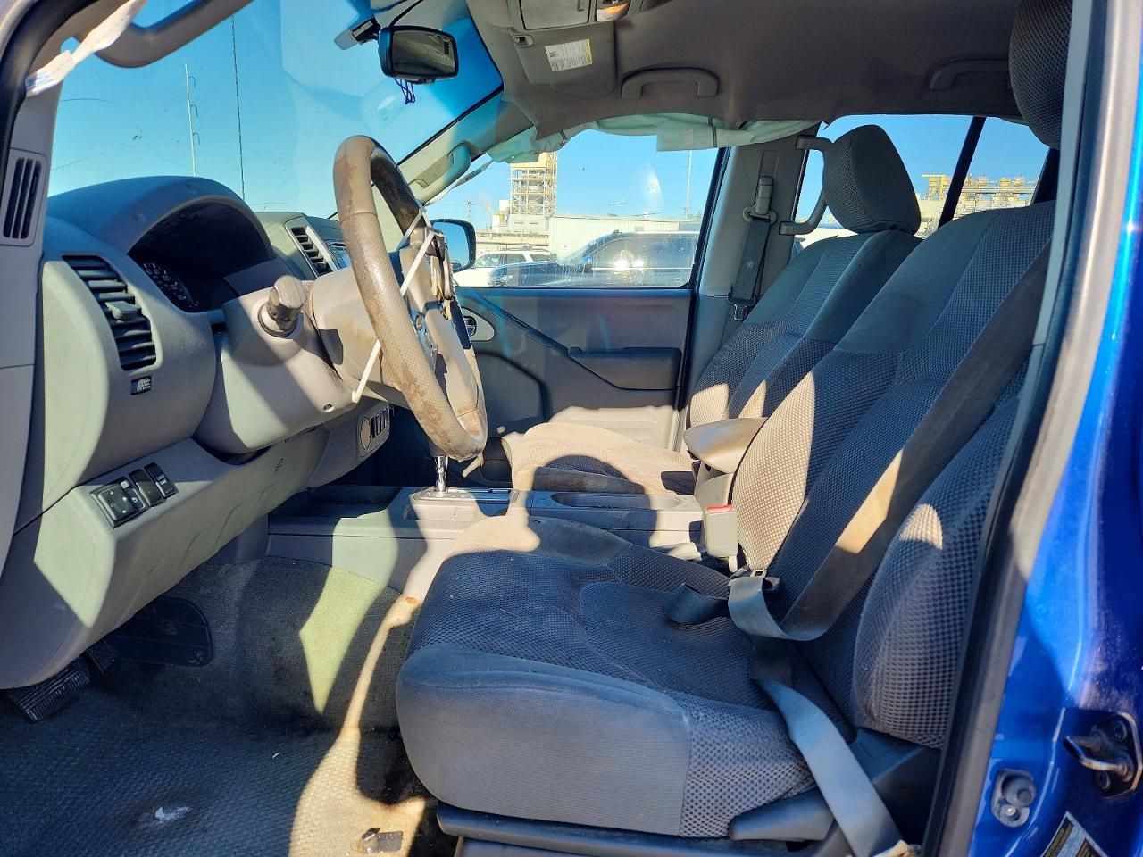 2015 Nissan Frontier SV