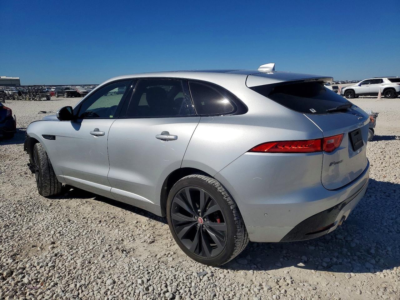 2017 Jaguar F-pace First Edition