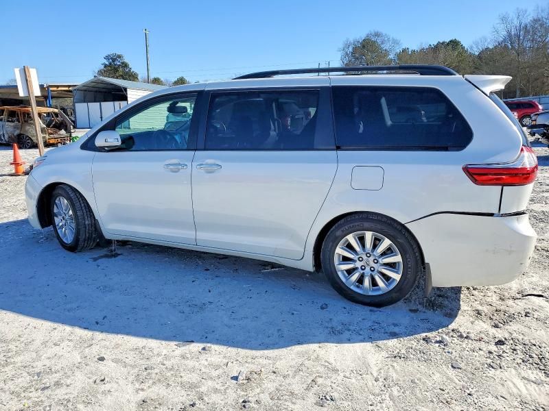 2015 Toyota Sienna xle