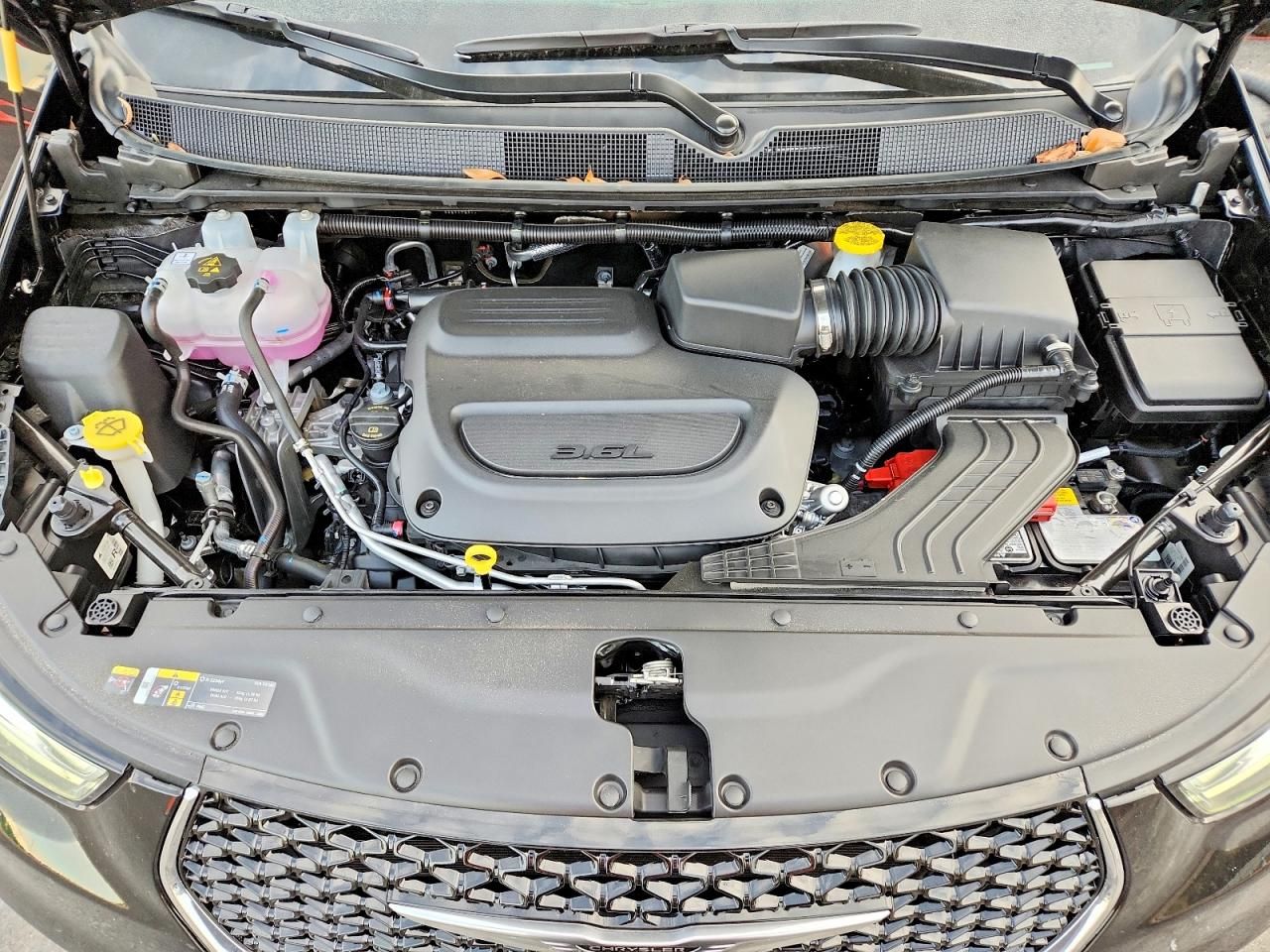 2026 Chrysler Pacifica Select