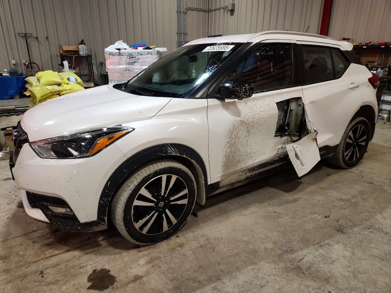 2020 Nissan Kicks sr