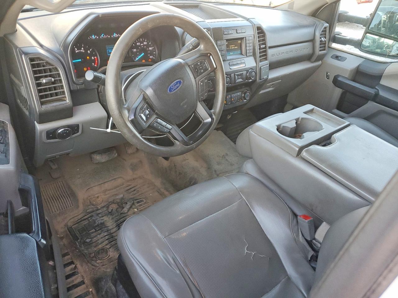 2019 Ford F250 Super Duty Flatbed Truck