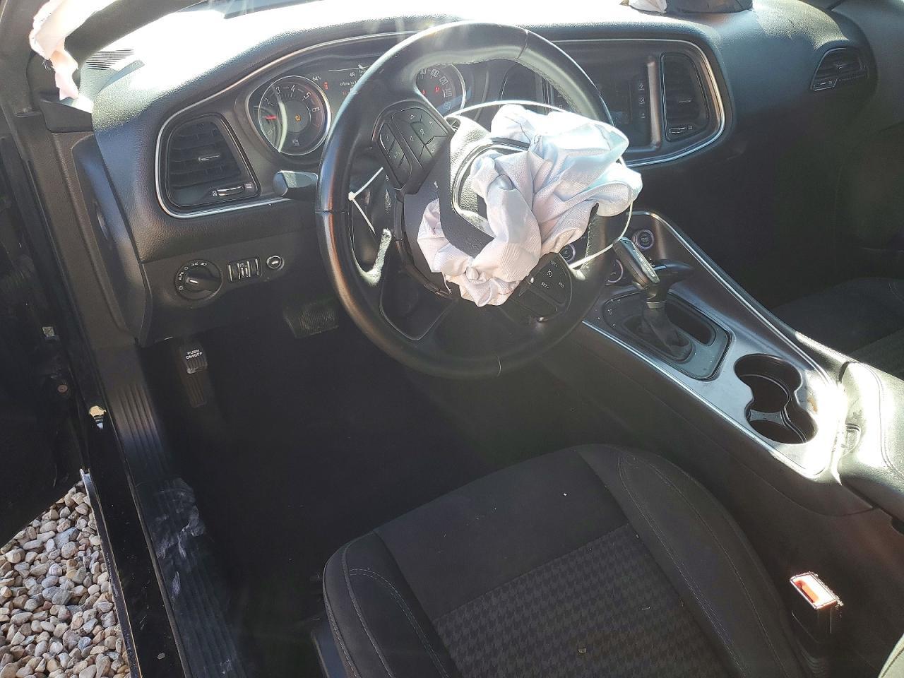 2016 Dodge Challenger sxt