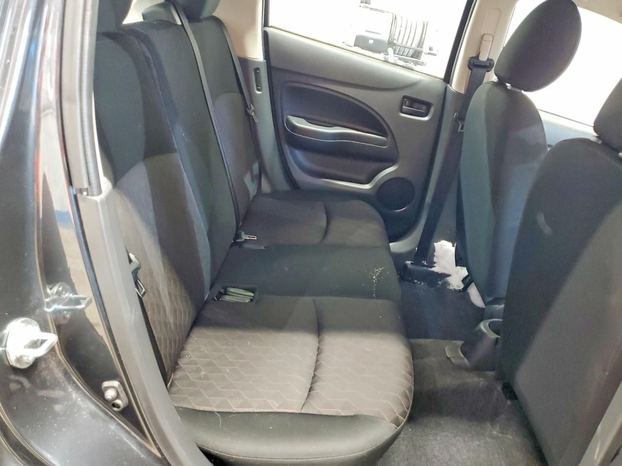 2024 Mitsubishi Mirage es