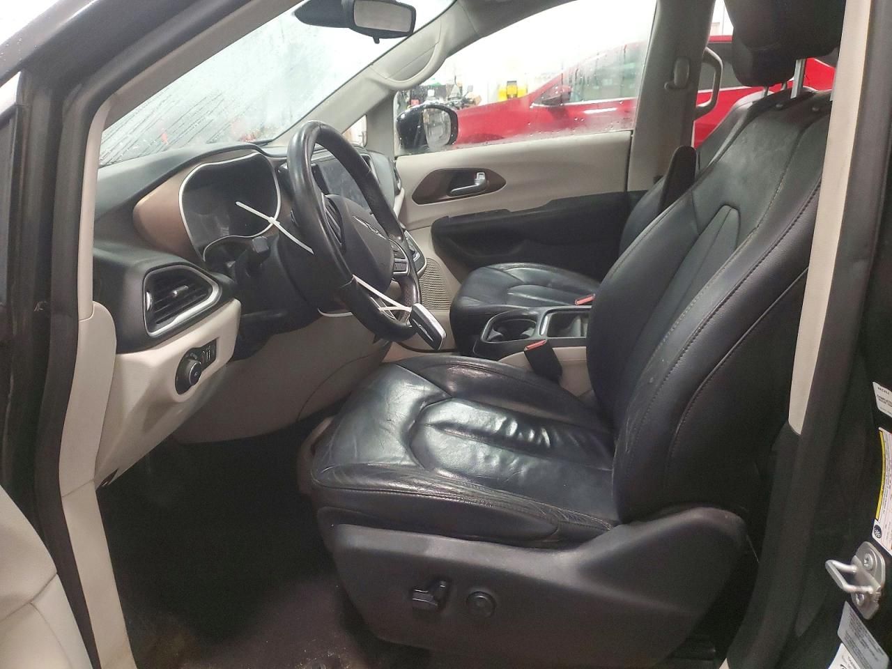 2017 Chrysler Pacifica Touring l