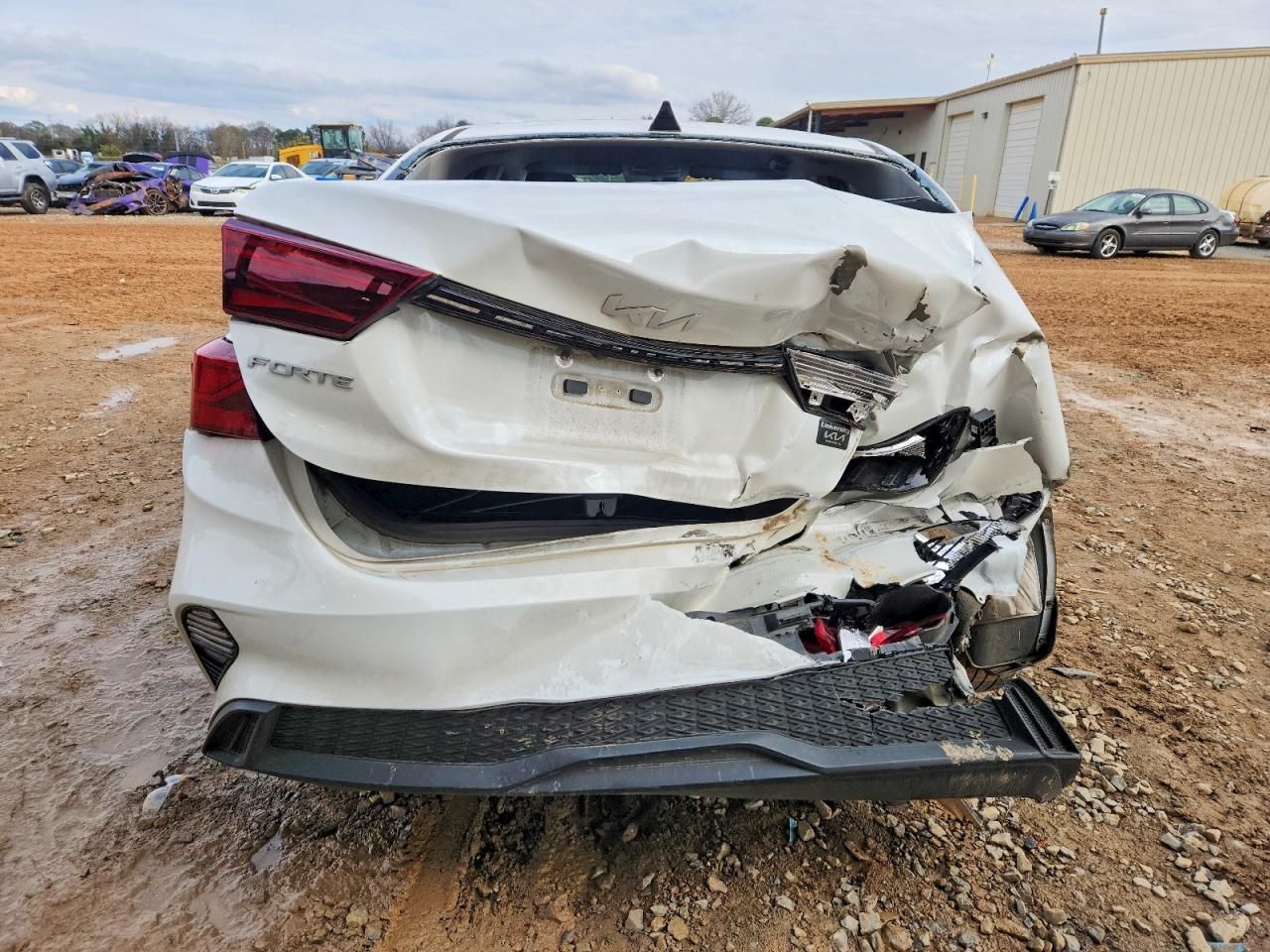 2024 KIA Forte lx