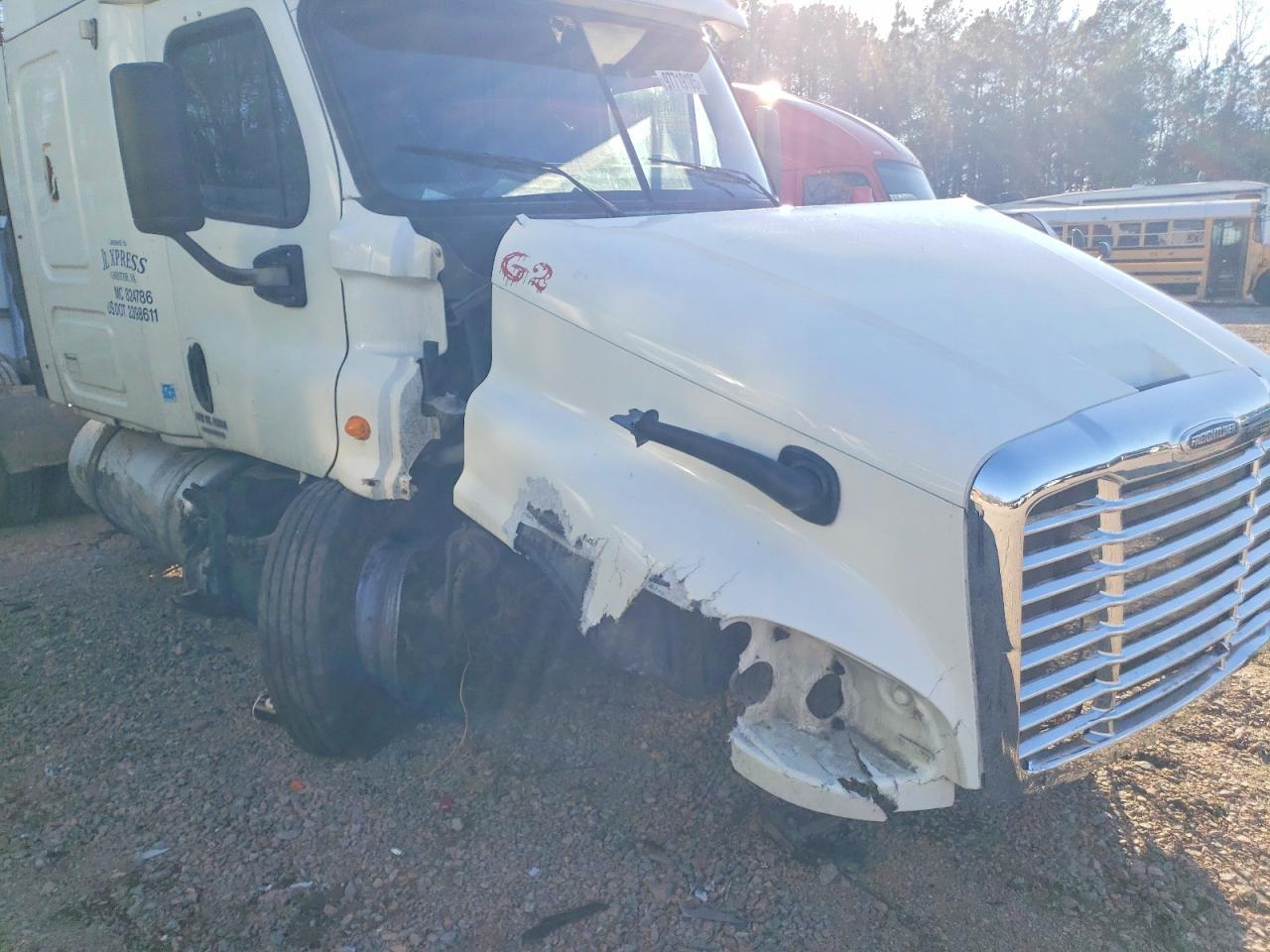 2012 Freightliner Cascadia 125 Semi Truck
