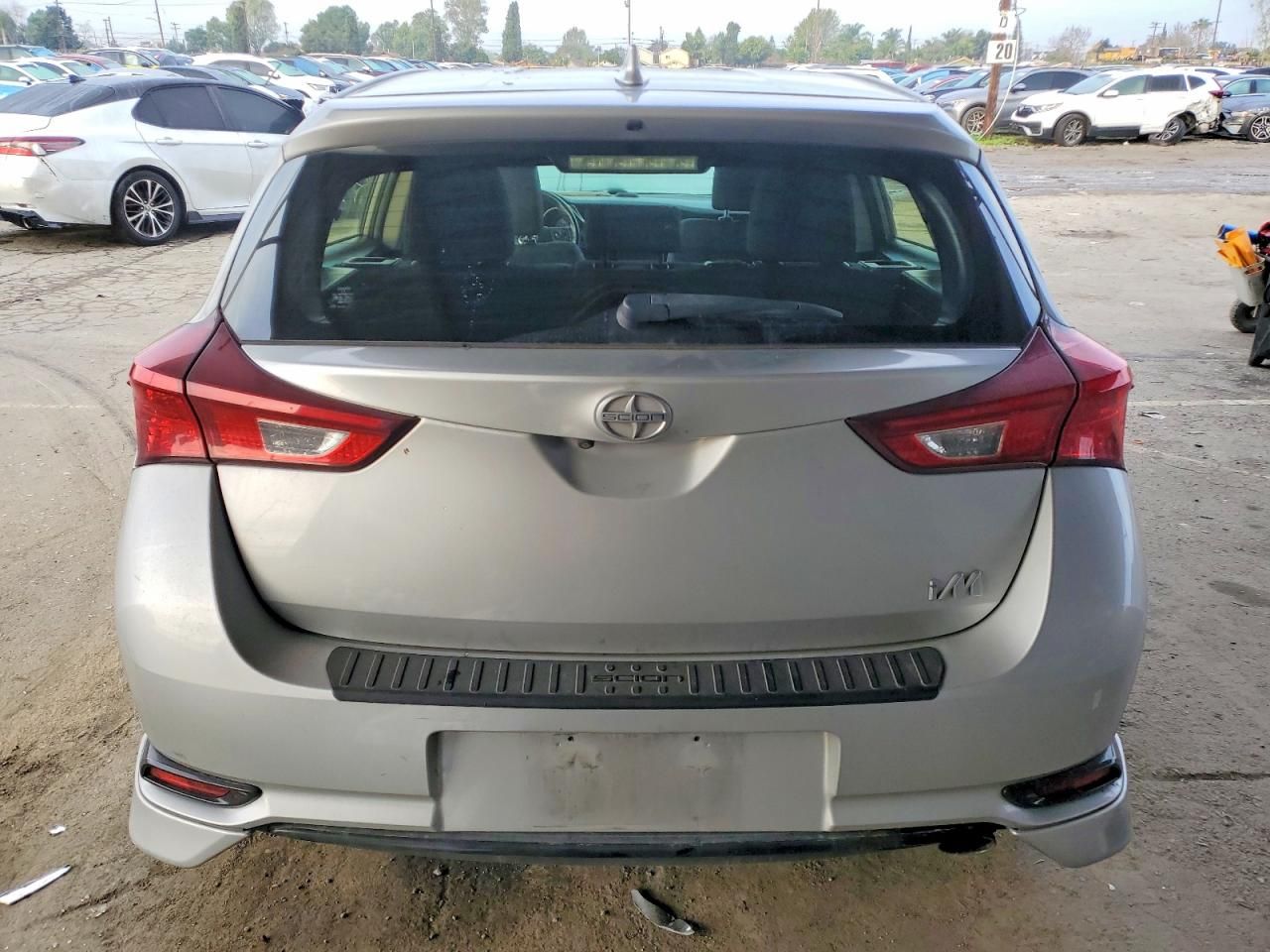 2016 Scion IM