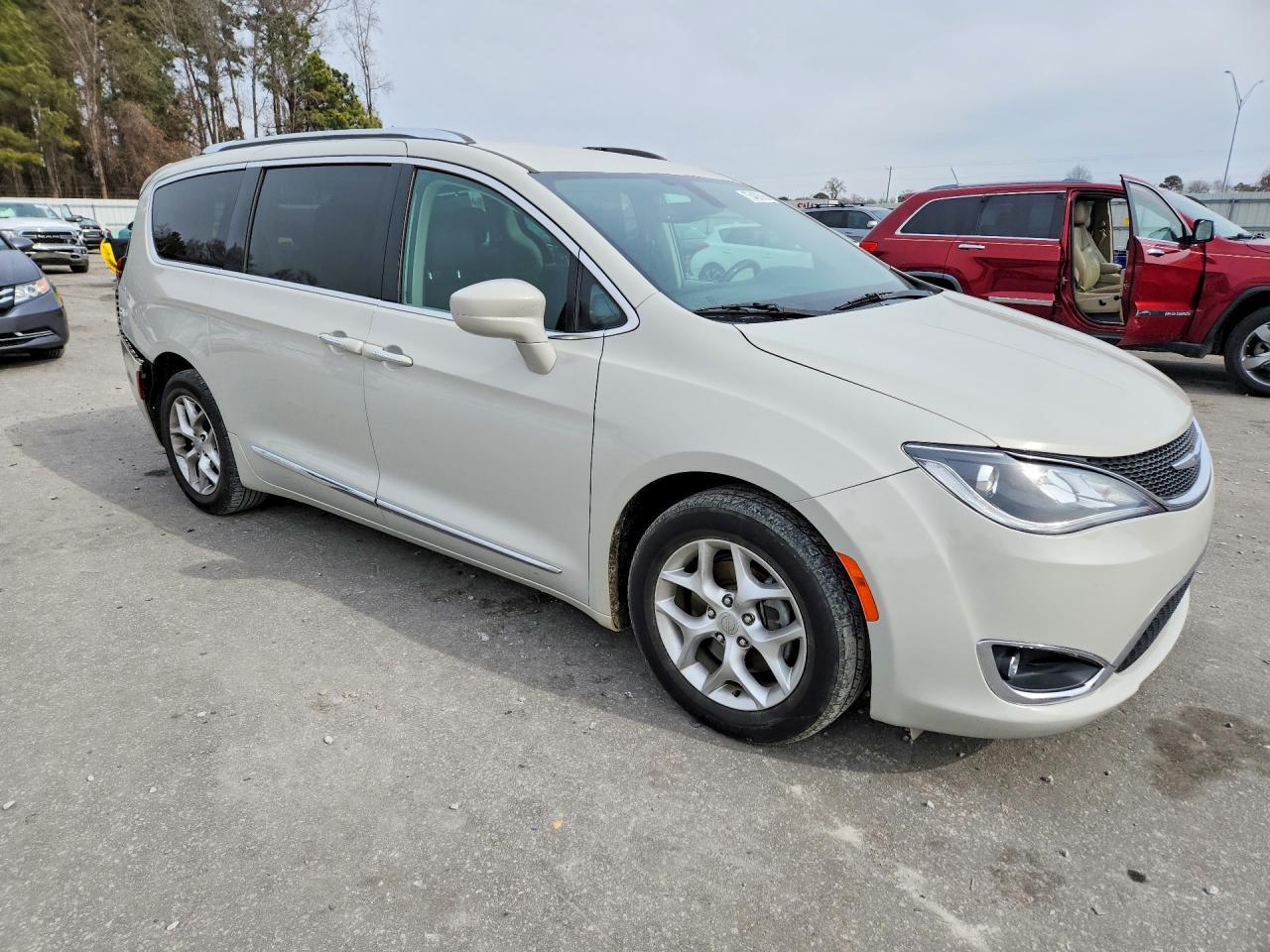 2020 Chrysler Pacifica Touring l Plus