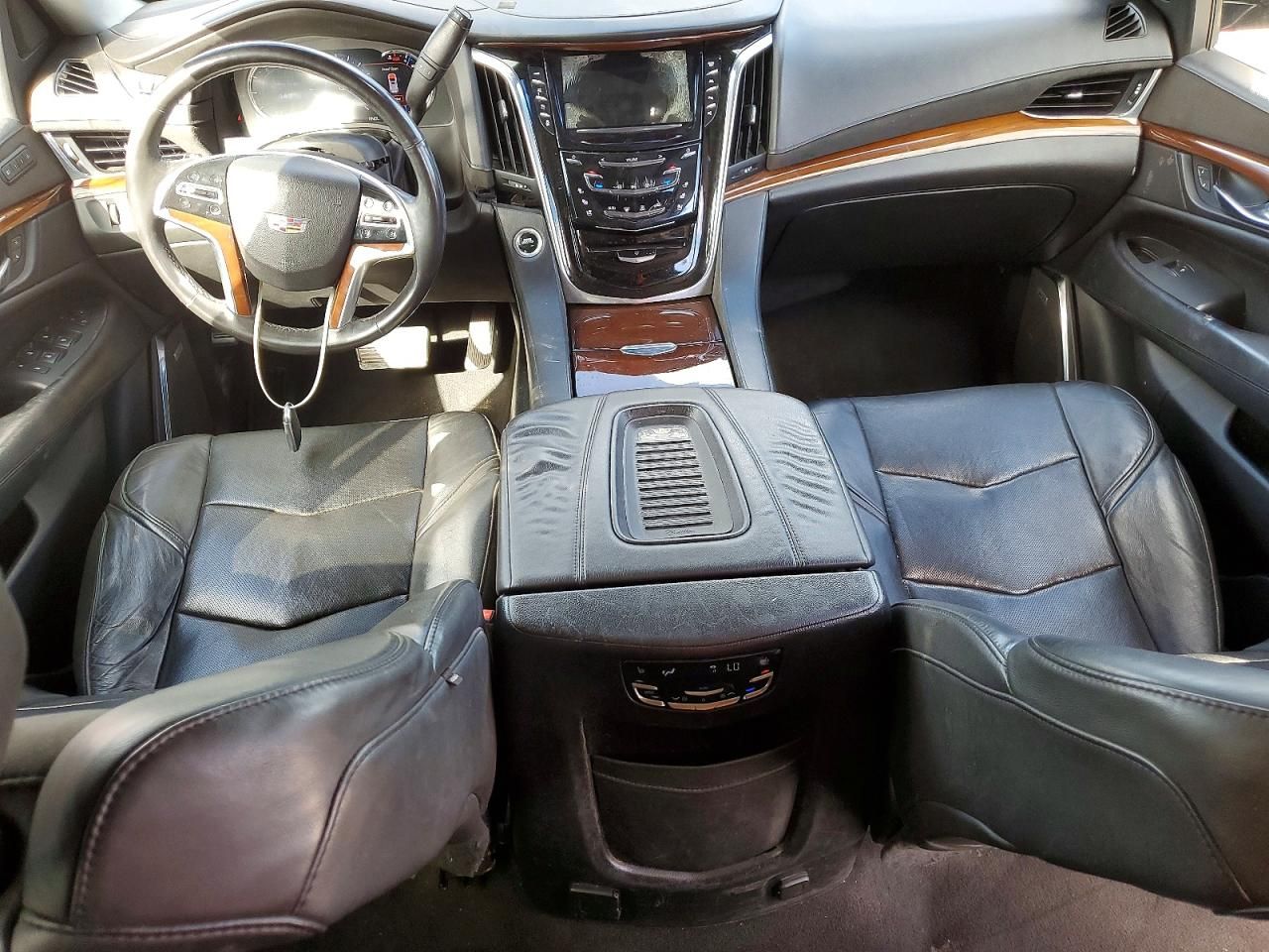 2018 Cadillac Escalade esv Luxury
