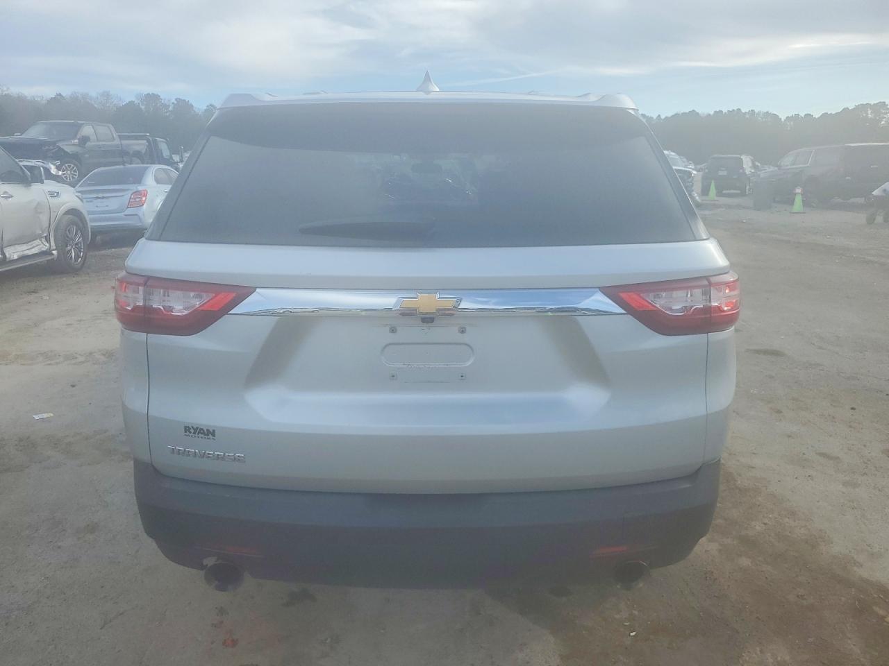 2020 Chevrolet Traverse ls