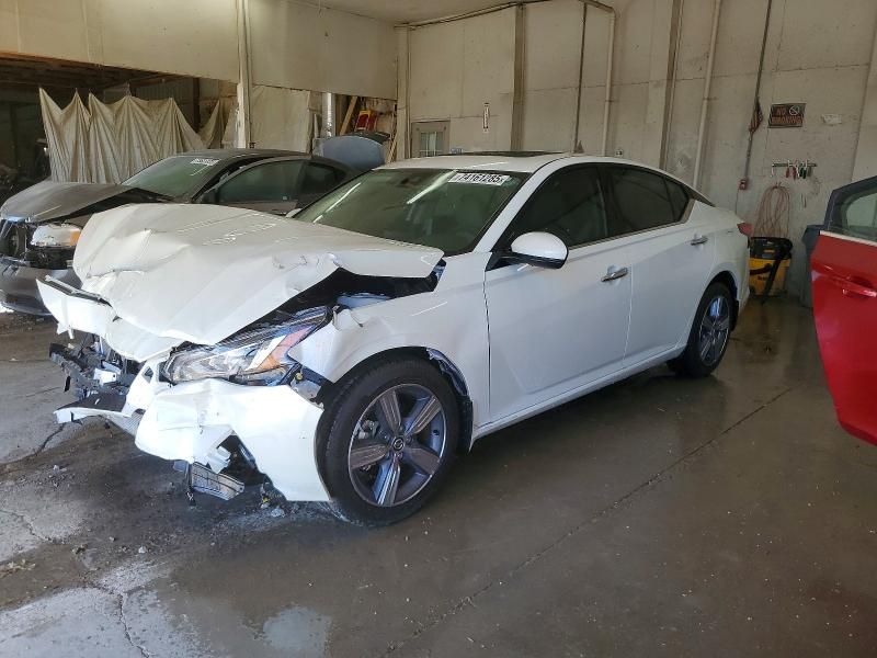 2022 Nissan Altima sl