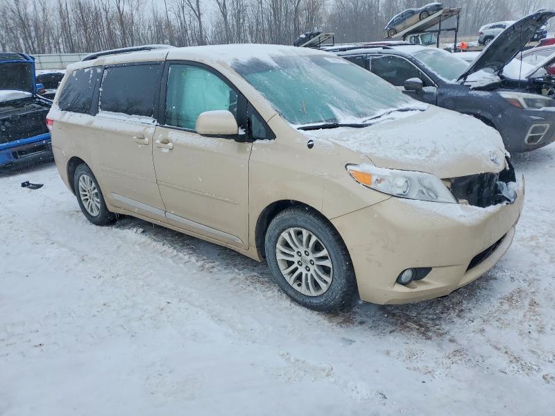 2013 Toyota Sienna xle