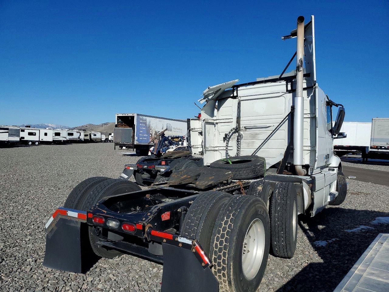 2020 Volvo VNR