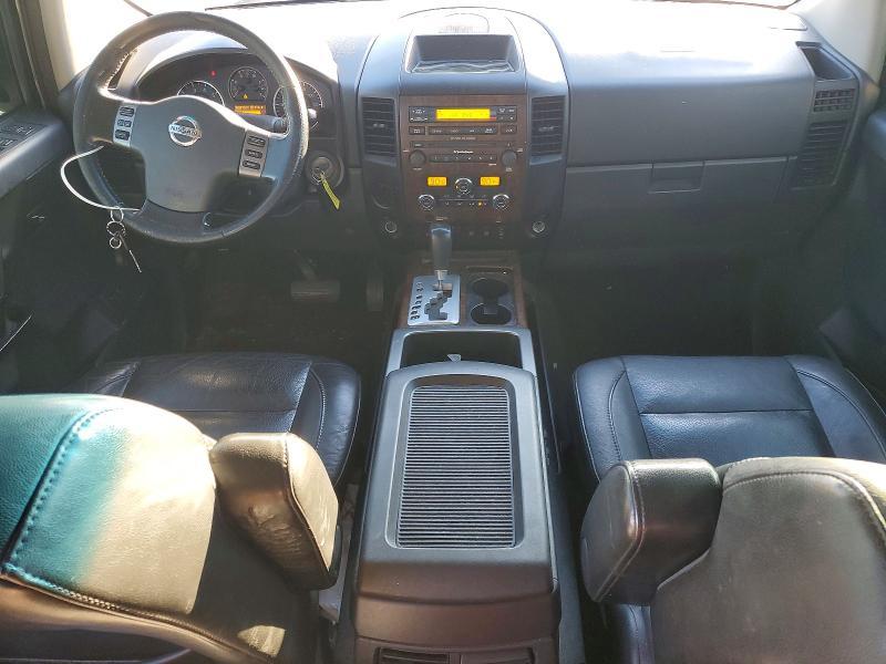 2010 Nissan Titan SE