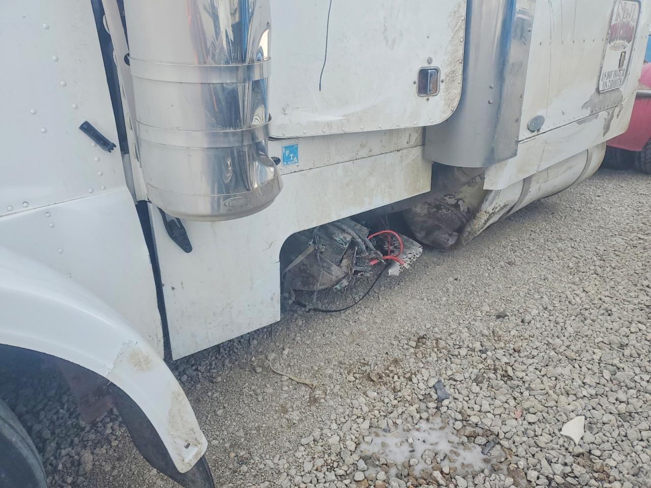 2003 Peterbilt 379 Semi Truck