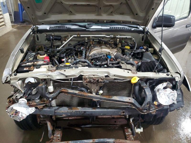 2004 Nissan Frontier XE-V6