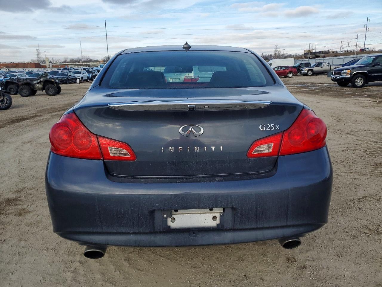 2011 Infiniti G25
