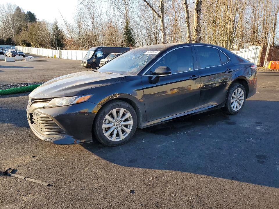 2020 Toyota Camry le