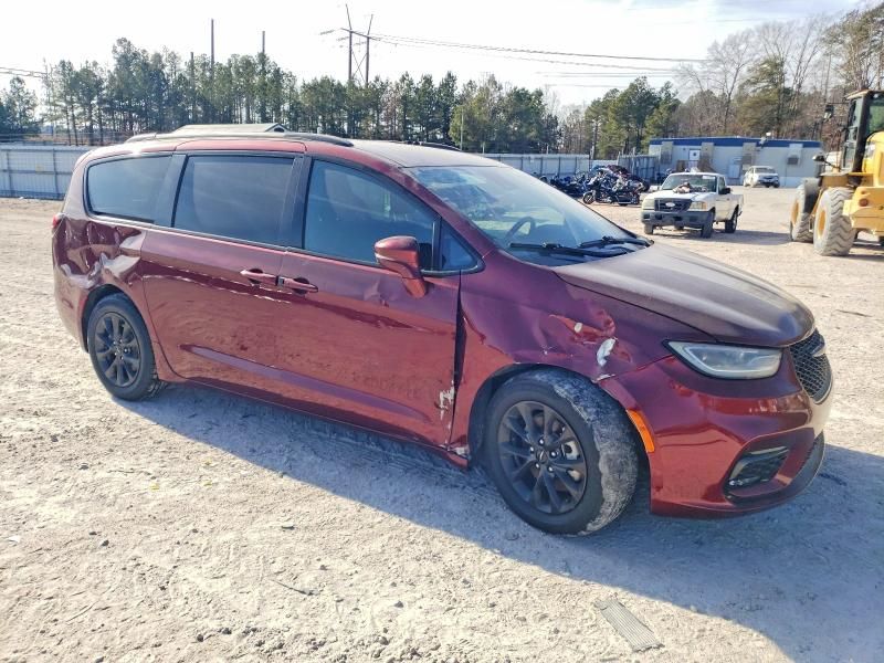 2021 Chrysler Pacifica Touring