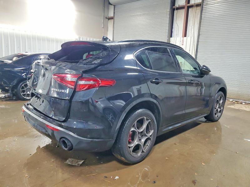 2023 Alfa Romeo Stelvio Sprint