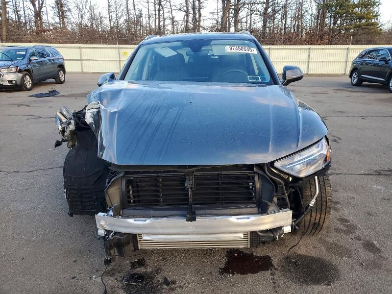 2024 Audi Q5 Premium 45