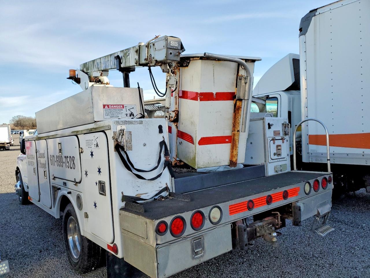 2006 Ford F350 Bucket Truck