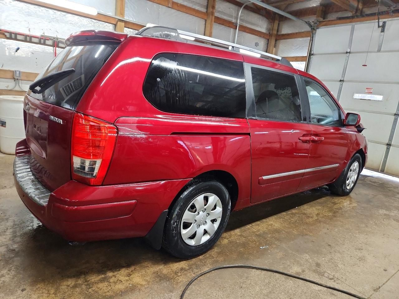 2008 Hyundai Entourage gls