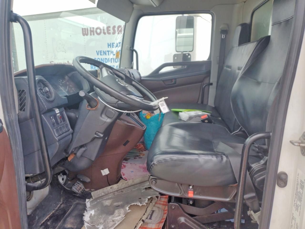 2021 Hino L6 BOX Truck