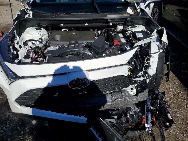 2025 Toyota Rav4 xle