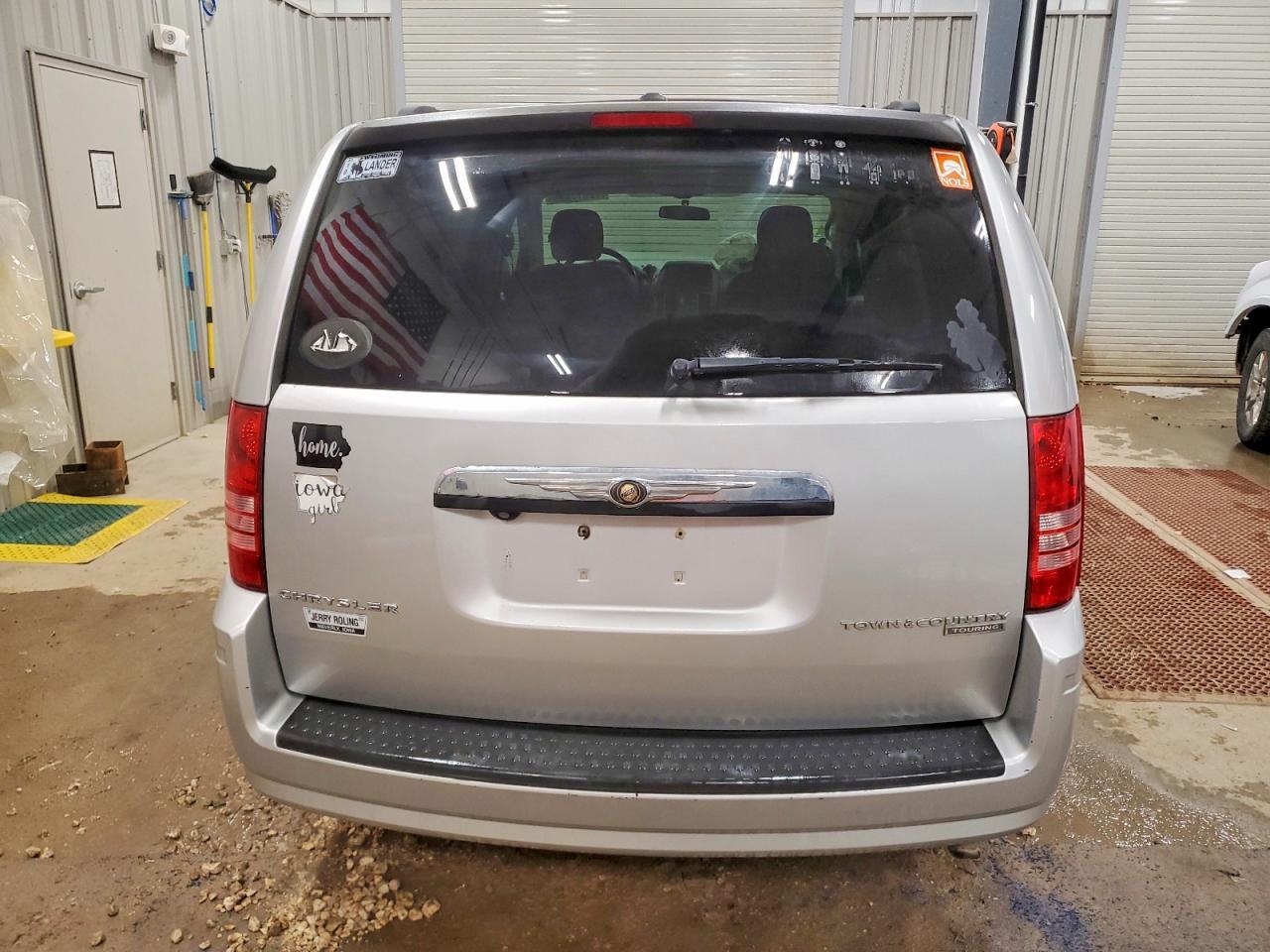 2010 Chrysler Town & Country Touring