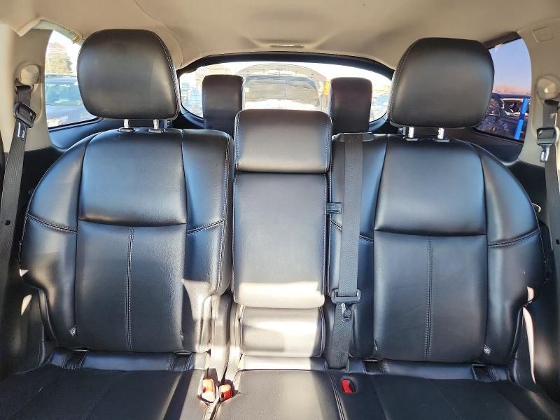 2020 Nissan Pathfinder sl